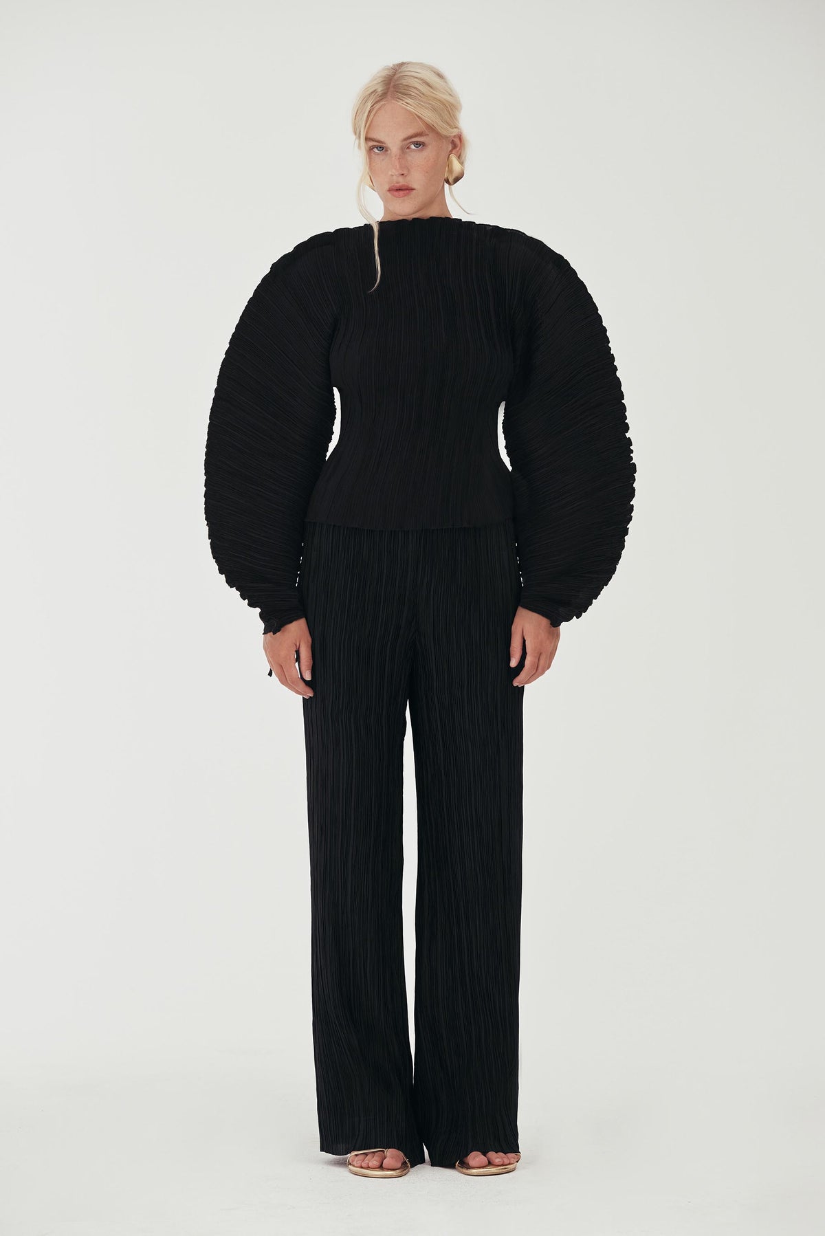BEGA TOP - BLACK