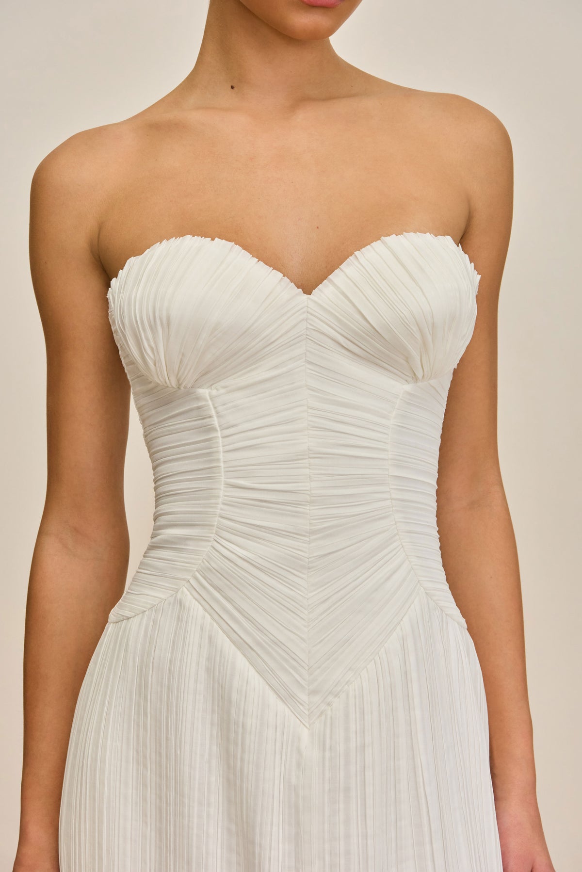 ASHIKA GOWN - OFF WHITE