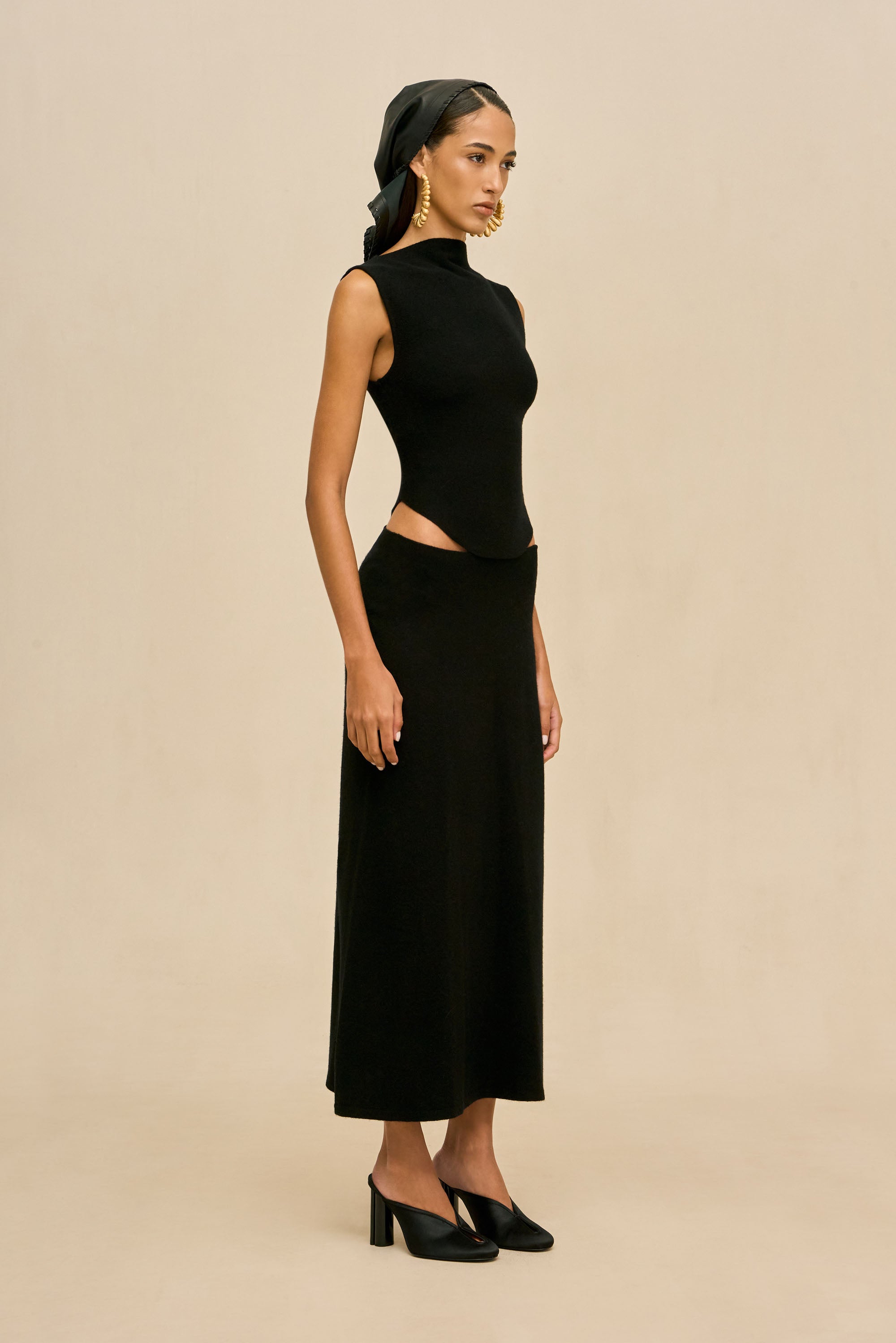 INFINITY KNIT SKIRT - BLACK