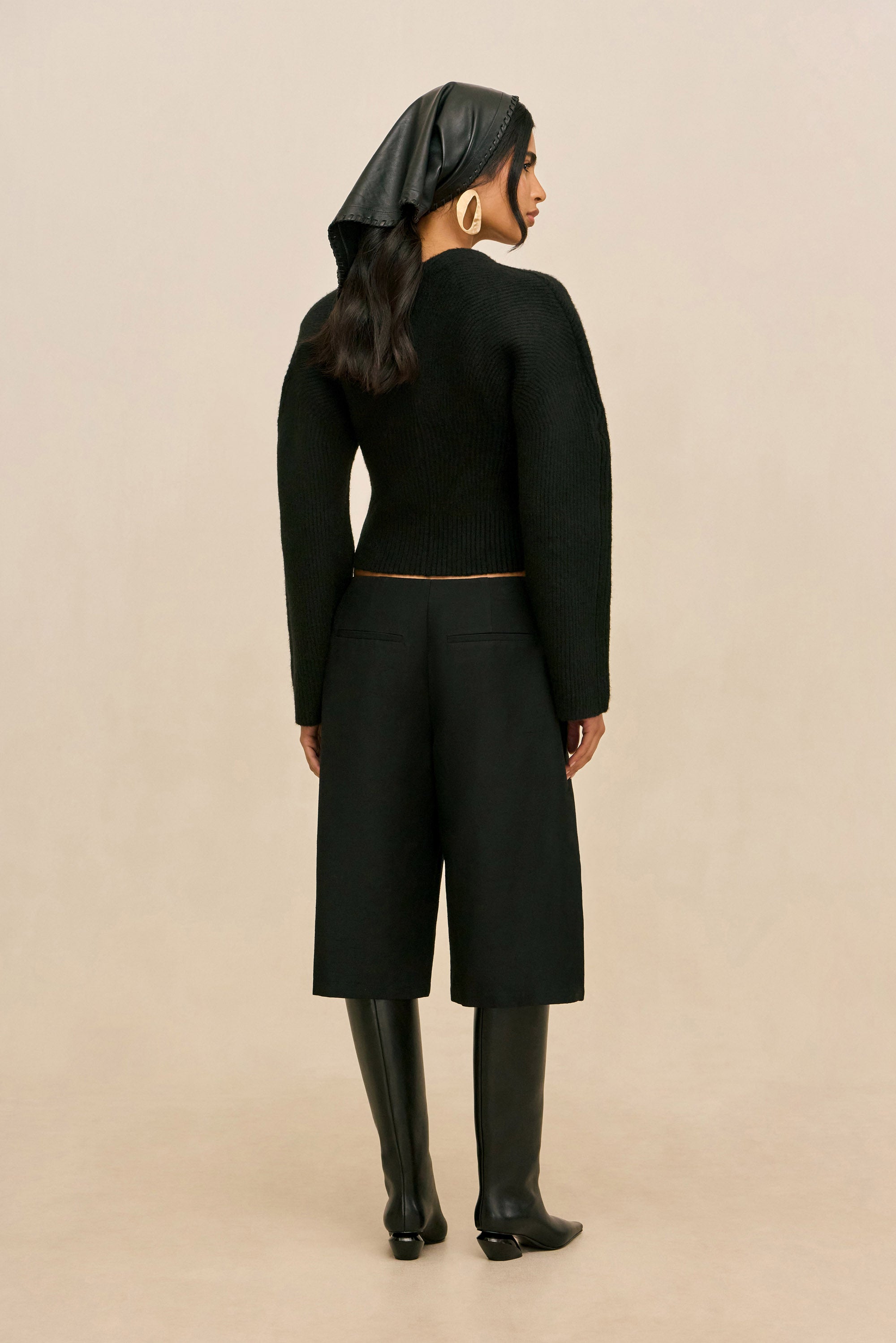 RUPI SHORT - BLACK