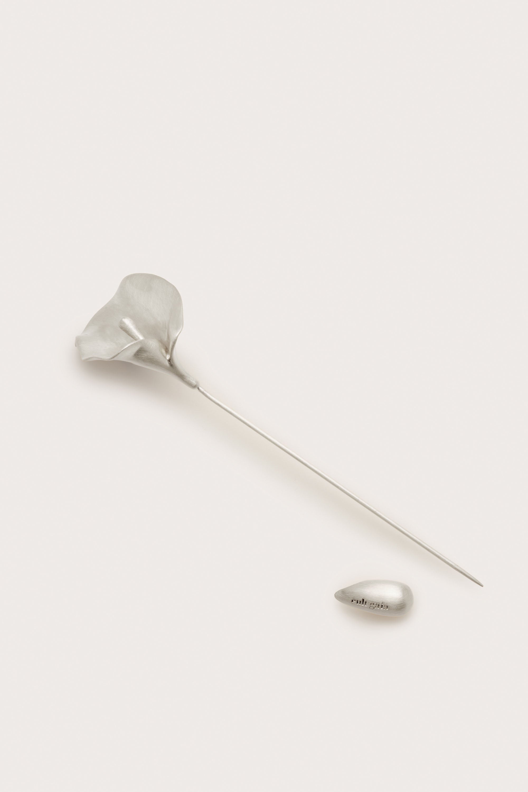 CALLA BLAZER PIN - MATTE NICKEL