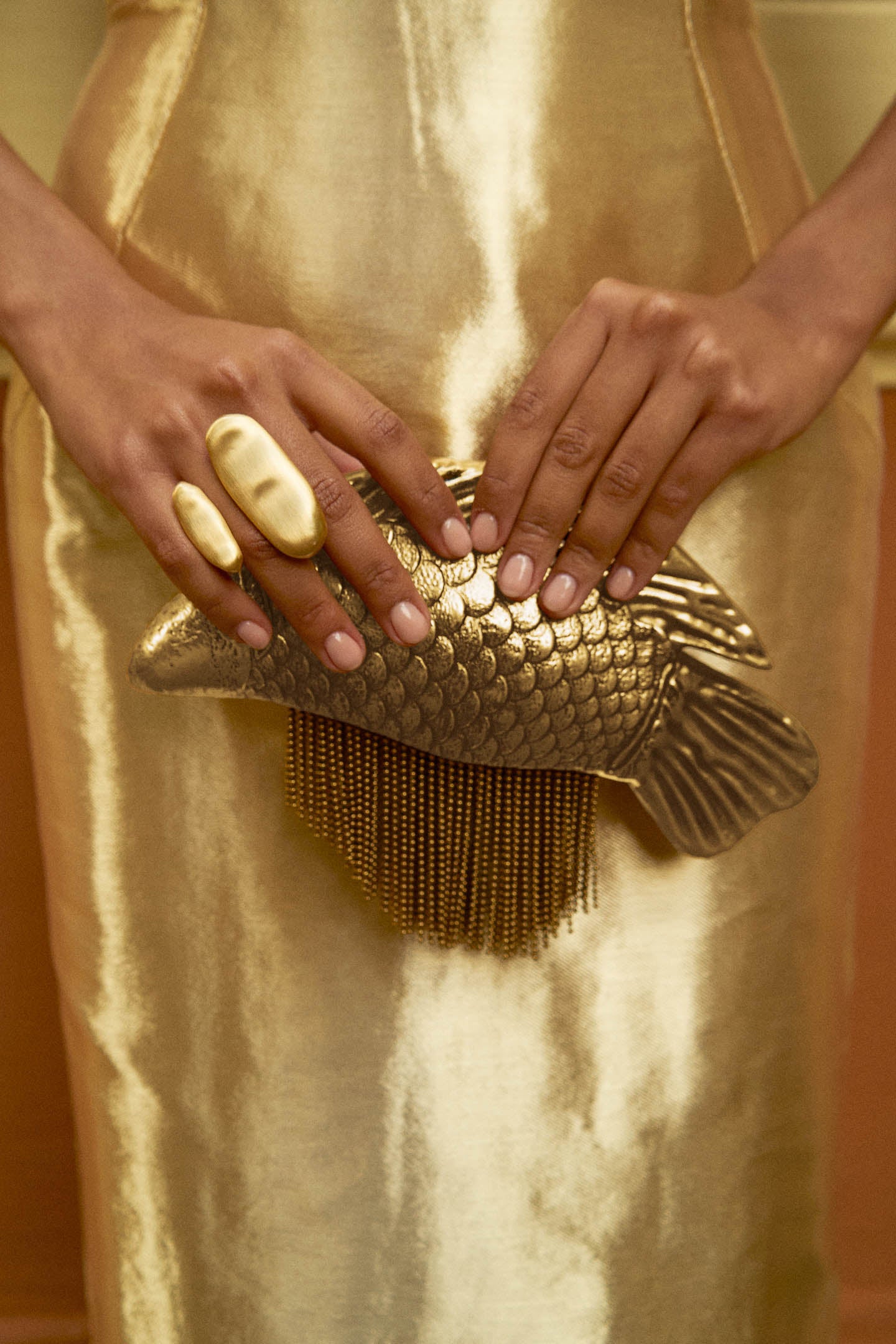 NEEMO CLUTCH - ANTIQUE BRASS