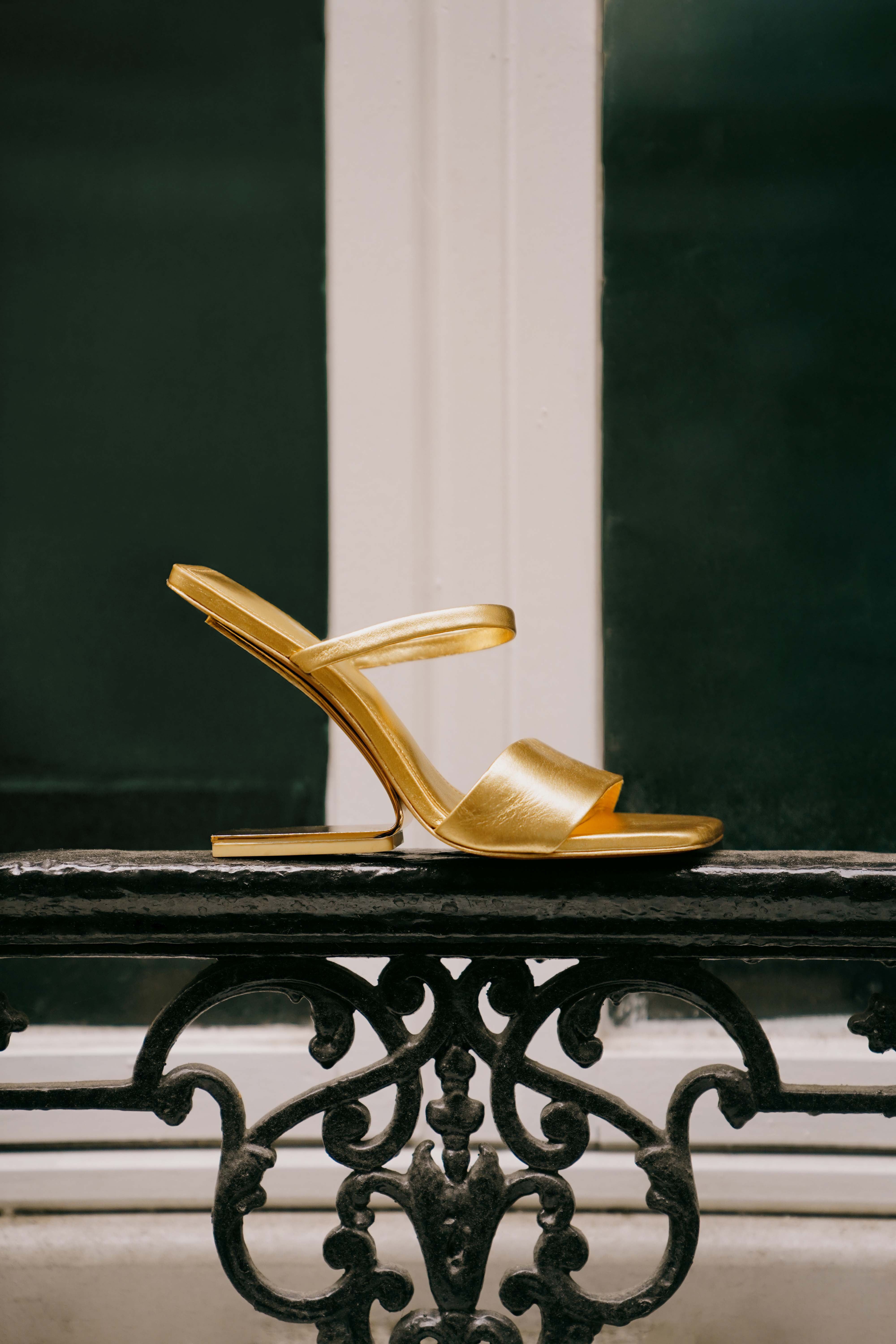 RENE SANDAL - BRASS