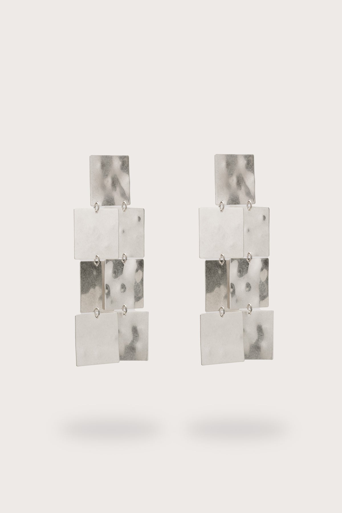 EVELIS EARRING - ANTIQUE SILVER