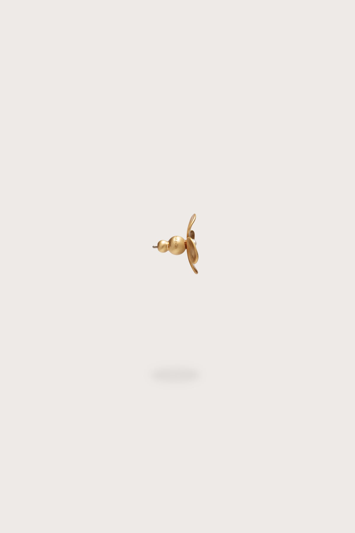 LUCKY MINI EARRING - BRUSHED BRASS