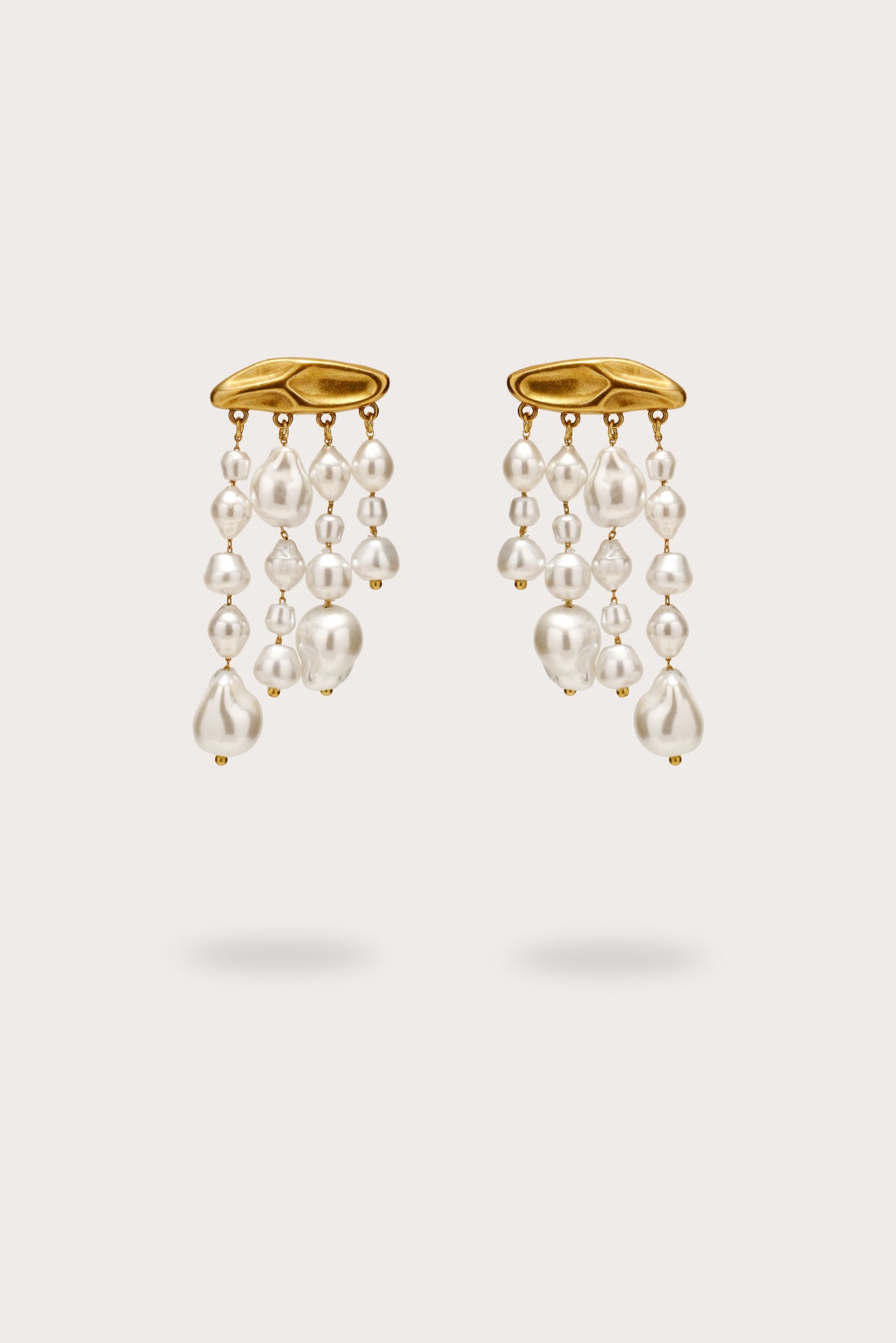 SHIVA EARRING - PEARL